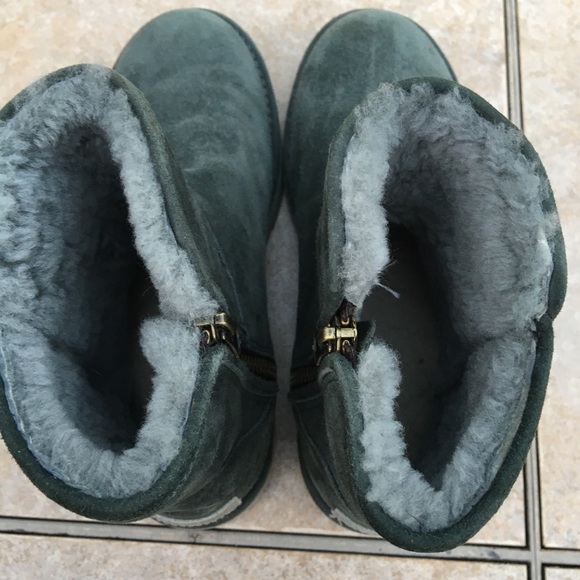 UGG Abree II Genuine Sheepskin Mini Boots 6 - Picture 8 of 12